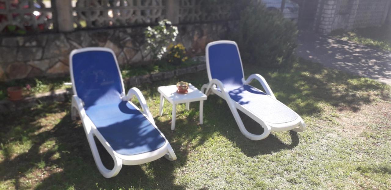 Apartments Villa Anton Πόρετς Εξωτερικό φωτογραφία